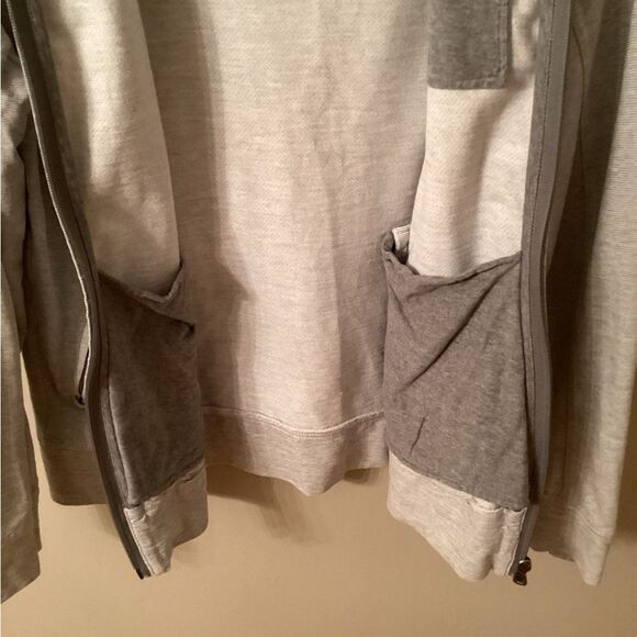 HUGO BOSS MENS SIZE MEDIUM REGULAR FIT GRAY STRIPED FULL ZIP JACKET - Picture 9 of 12